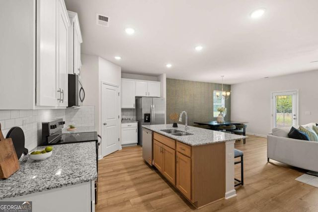 1281 Meadowbrook Drive, Jonesboro, GA 30238