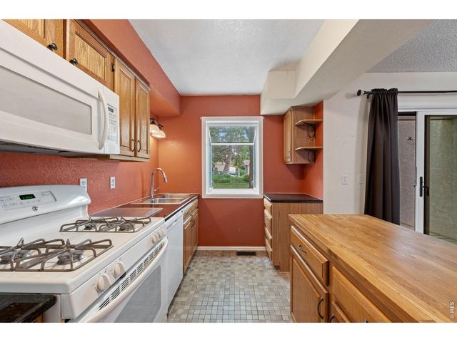 2243 Emery St D, Longmont, CO 80501