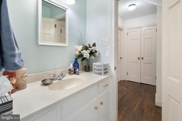 124 LAKE DR, Williamsburg, VA 23185