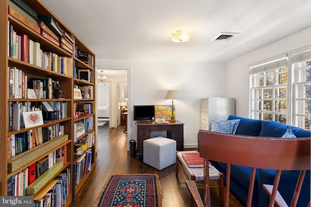 124 LAKE DR, Williamsburg, VA 23185