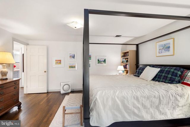 124 LAKE DR, Williamsburg, VA 23185