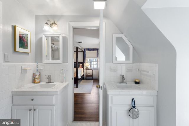 124 LAKE DR, Williamsburg, VA 23185