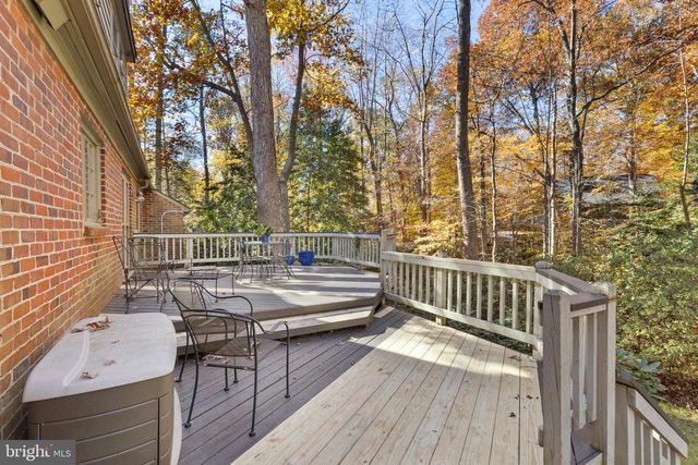 124 LAKE DR, Williamsburg, VA 23185