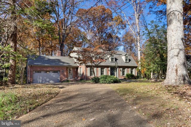 124 LAKE DR, Williamsburg, VA 23185