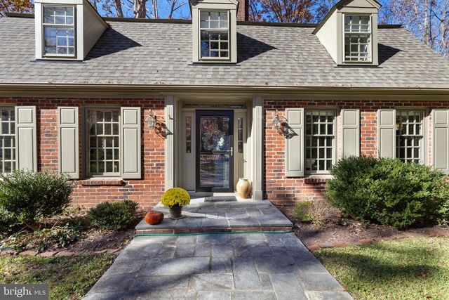 124 LAKE DR, Williamsburg, VA 23185