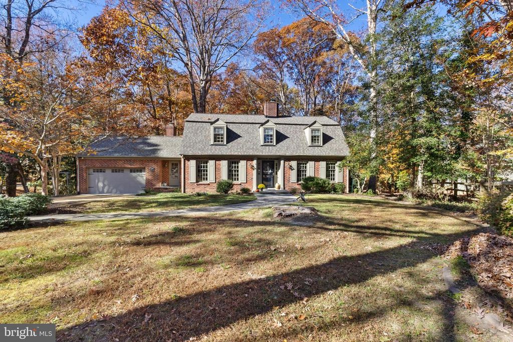 124 LAKE DR, Williamsburg, VA 23185