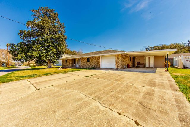 143 Josephine St, Larose, LA 70373