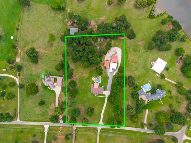 2901 County Road 186 E, Kilgore, TX 75662