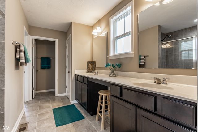 5767 Bluff View Lane, Whitestown, IN 46075