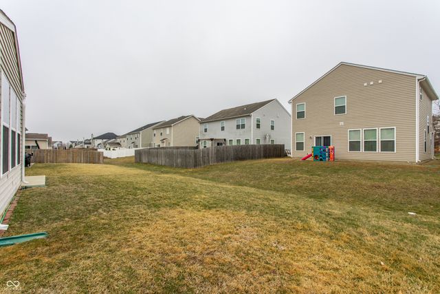 5767 Bluff View Lane, Whitestown, IN 46075