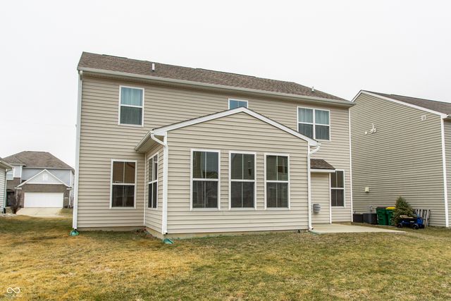 5767 Bluff View Lane, Whitestown, IN 46075