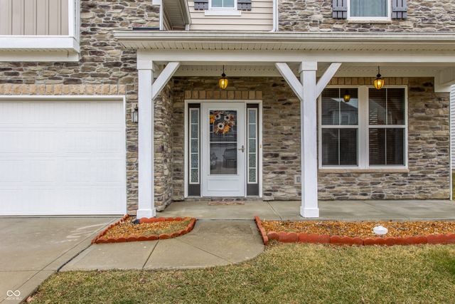 5767 Bluff View Lane, Whitestown, IN 46075