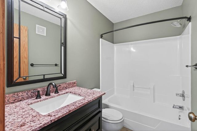 18851 Inca Avenue, Lakeville, MN 55044