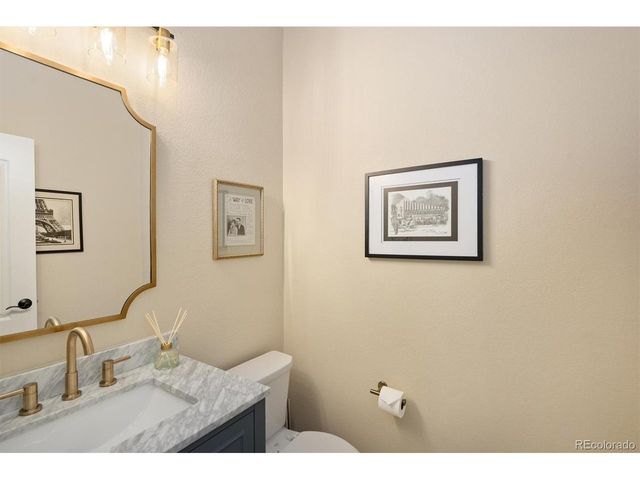 2553 S Kendrick Ct, Lakewood, CO 80228