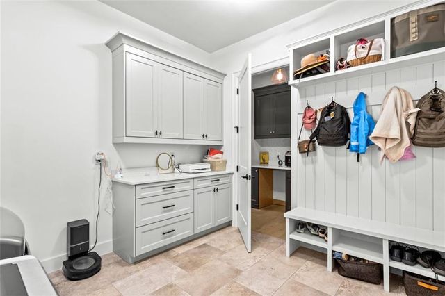 79 HUNTERS Way, Hoschton, GA 30548