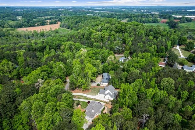 79 HUNTERS Way, Hoschton, GA 30548