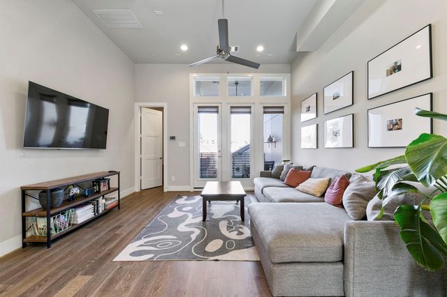 2412 Canal Street J, Houston, TX 77003