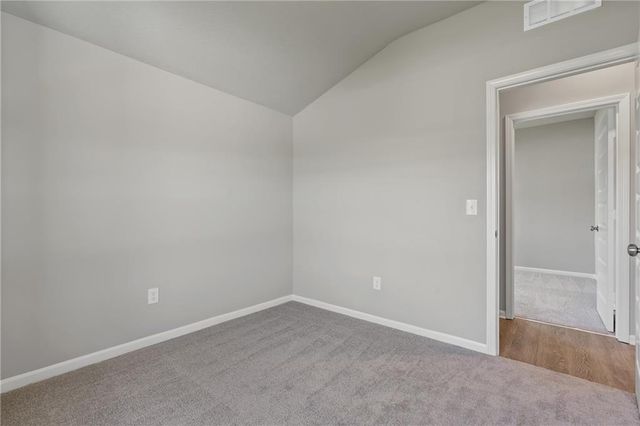 20246 W 195th Street, Spring Hill, KS 66083