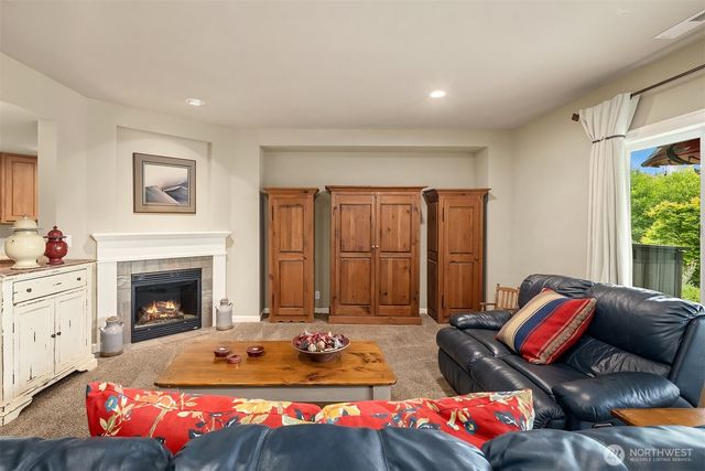 15016 97th Avenue NE, Bothell, WA 98011