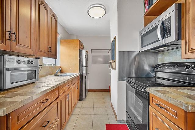 714 NE 10th Street 205, Hallandale Beach, FL 33009