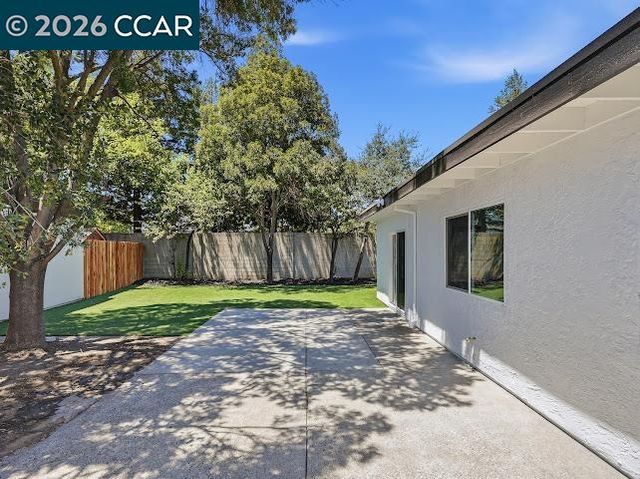 5363 Sonoma Dr, Pleasanton, CA 94566