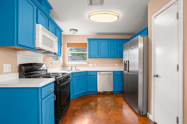 246 Ashford Park BLVD, Buda, TX 78610