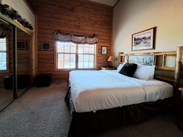 316 Summer Drive, Branson, MO 65616