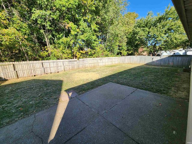 5155 Arches Drive, Newburgh, IN 47630