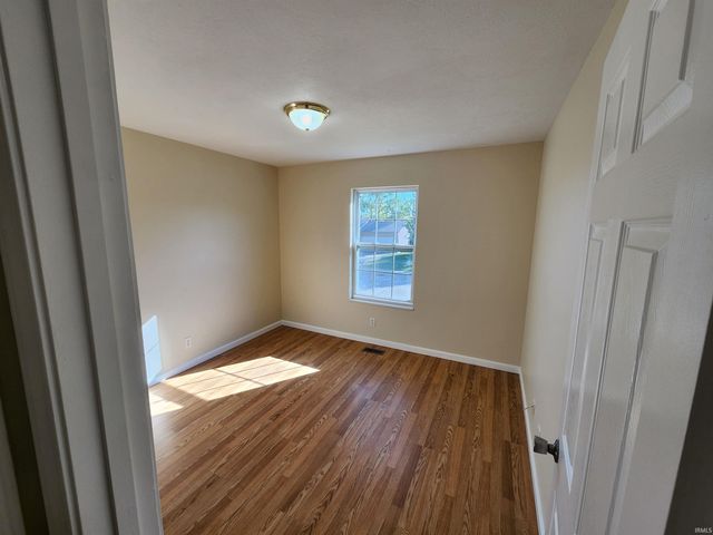 5155 Arches Drive, Newburgh, IN 47630