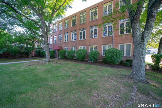 319 New Britain Road 126, Berlin, CT 06037