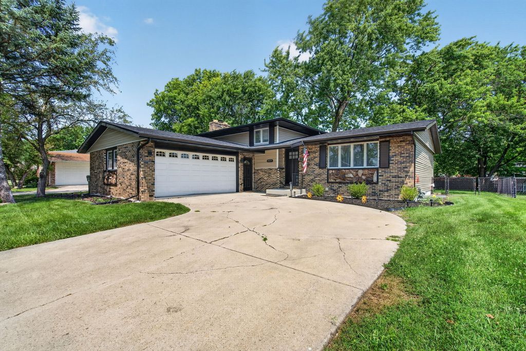 2844 193rd Street, Lansing, IL 60438