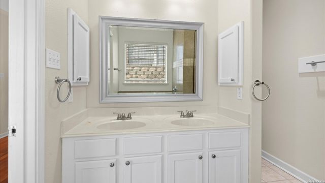 6730 Nora Vista Way, San Antonio, TX 78233