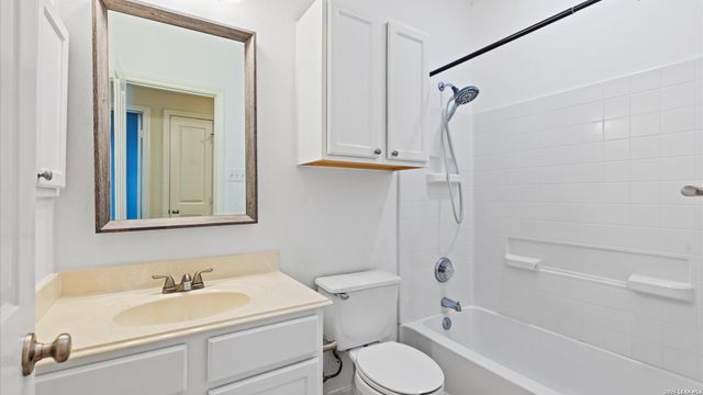 6730 Nora Vista Way, San Antonio, TX 78233