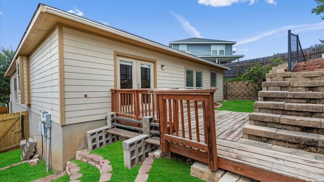 6730 Nora Vista Way, San Antonio, TX 78233