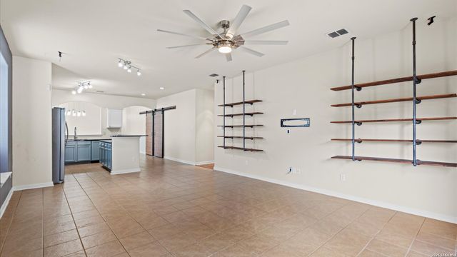 6730 Nora Vista Way, San Antonio, TX 78233