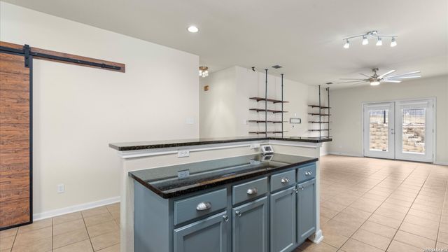 6730 Nora Vista Way, San Antonio, TX 78233