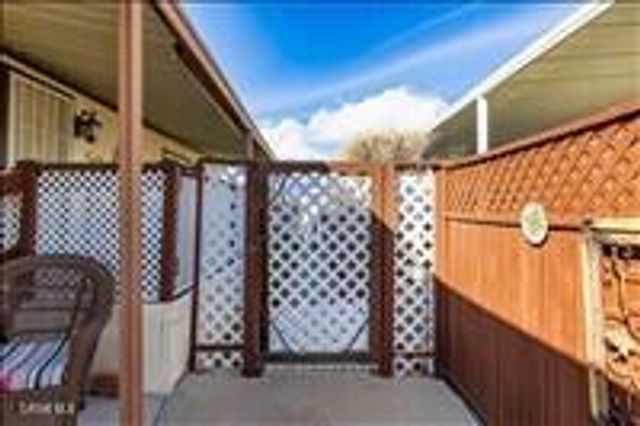 600 S Dennison Road Spc 29, Tehachapi, CA 93561