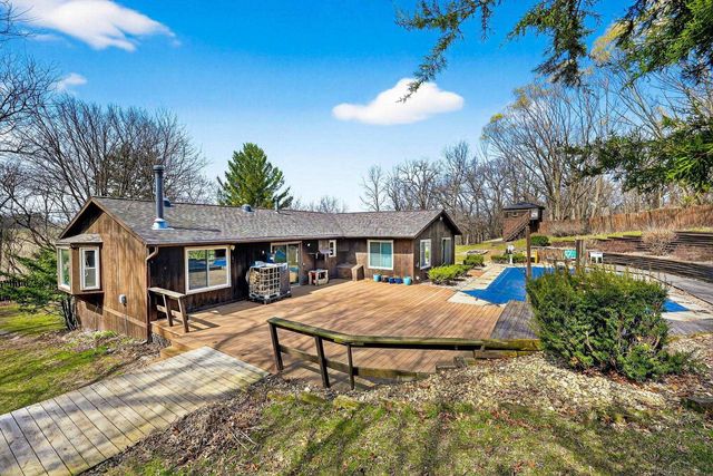 2934 County Rd W, Deerfield, WI 53531