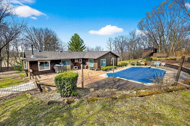 2934 County Rd W, Deerfield, WI 53531