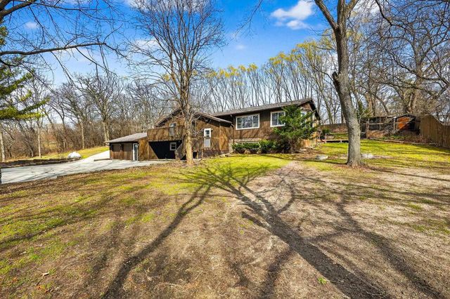 2934 County Rd W, Deerfield, WI 53531