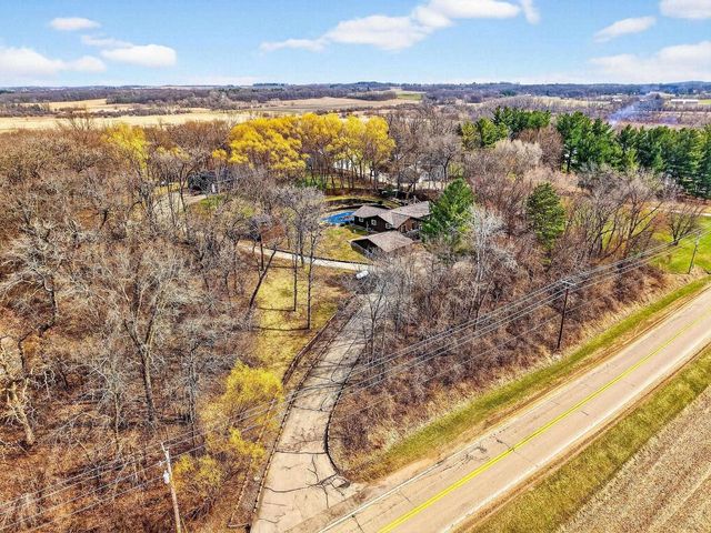 2934 County Rd W, Deerfield, WI 53531