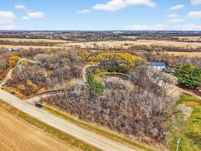 2934 County Rd W, Deerfield, WI 53531