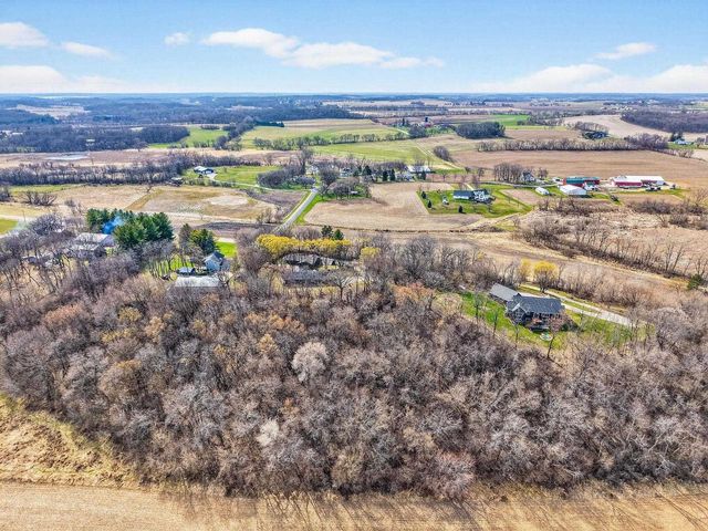2934 County Rd W, Deerfield, WI 53531