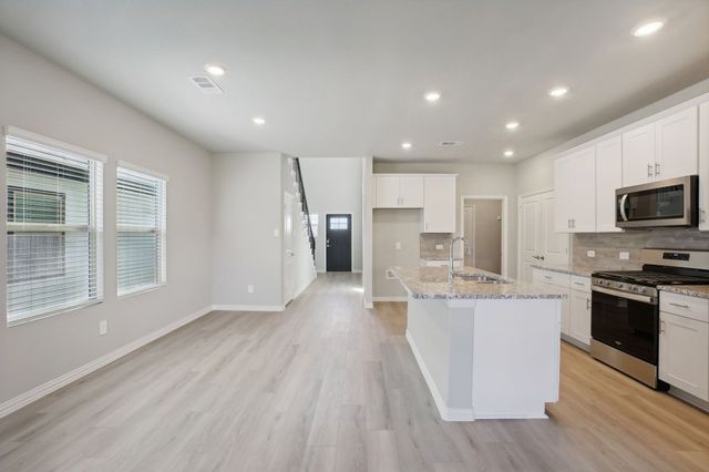 911 Pine Beach Drive, Princeton, TX 75071