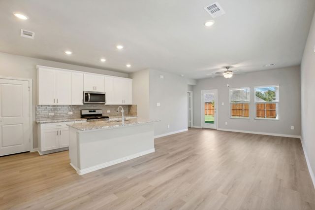 911 Pine Beach Drive, Princeton, TX 75071