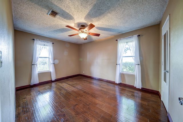 551 County Road 3390, Paradise, TX 76073