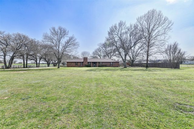551 County Road 3390, Paradise, TX 76073