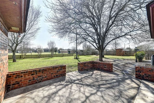 551 County Road 3390, Paradise, TX 76073