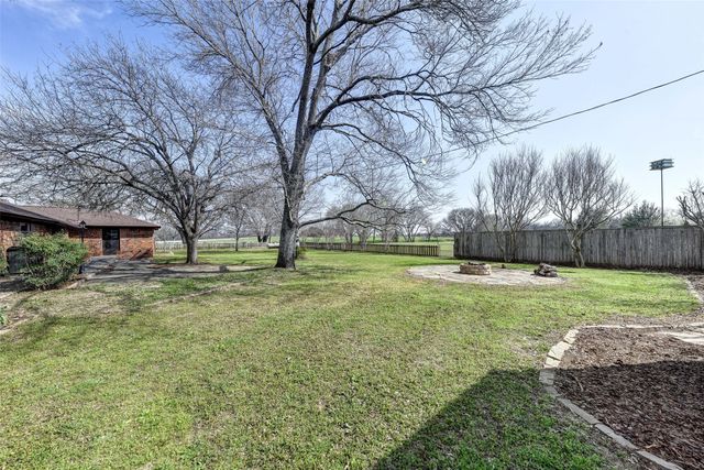 551 County Road 3390, Paradise, TX 76073