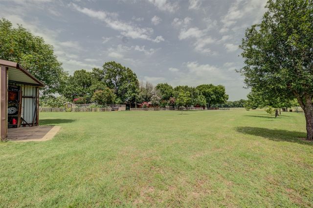 551 County Road 3390, Paradise, TX 76073